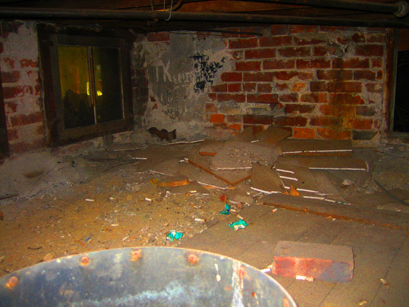 showing T. B. Keeler's signature in cistern room 