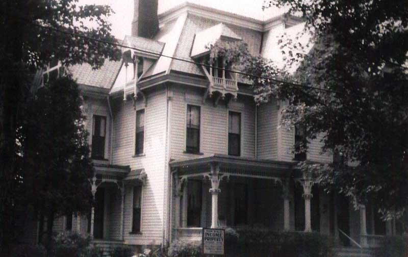 1958 picture of 208 Chemung street when it was for sale 